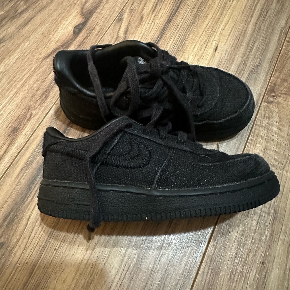 Nike youth stussy size 10 children’s